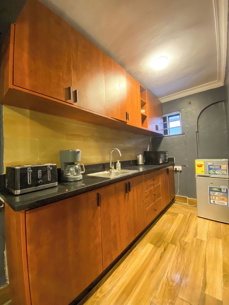 EKS PEAK Apartment 19