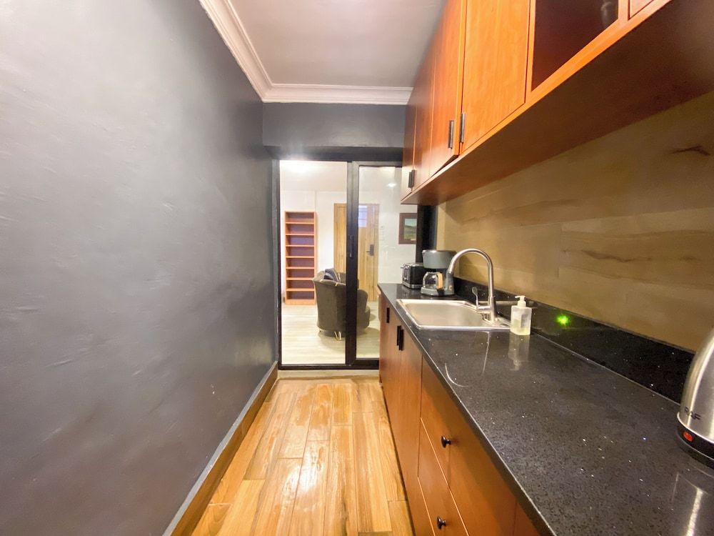 EKS PEAK Apartment 14