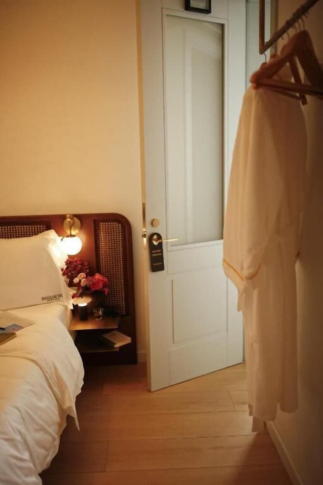 Bazaar Inn Hotel Twin Room