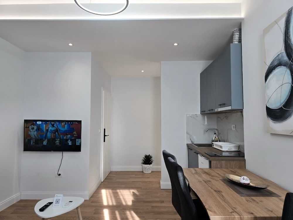 City Center SOLs Apartments Standard Apartment 67