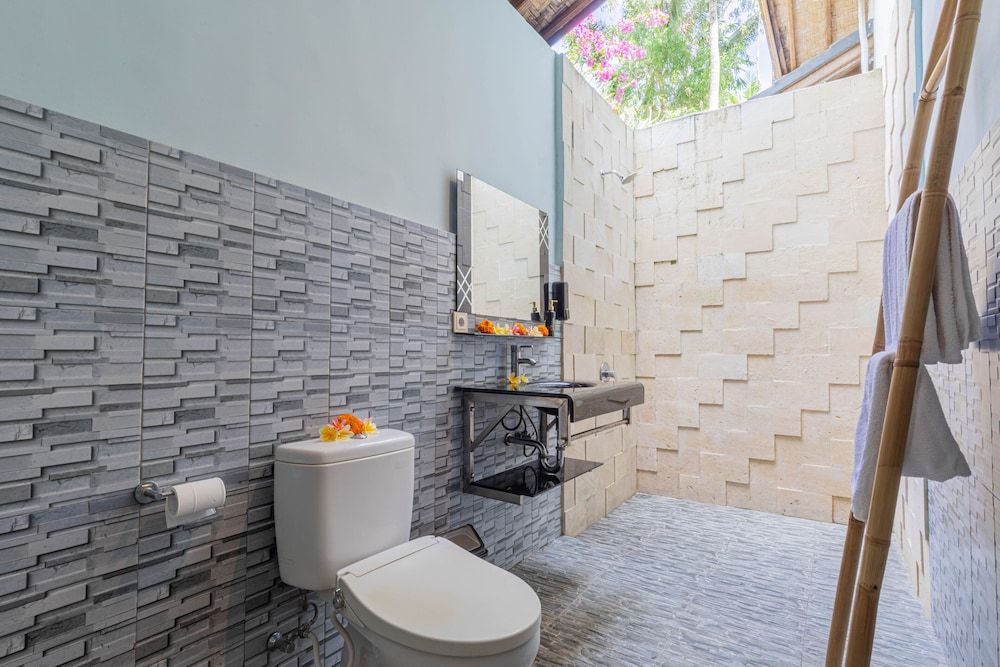 Ume Sari Nusa Deluxe Double Room 8