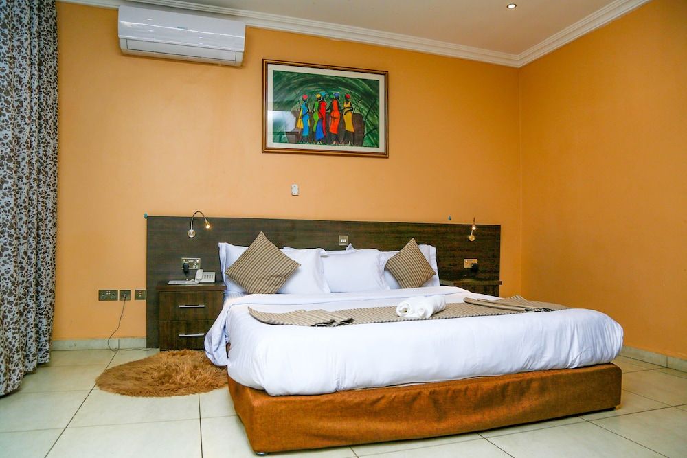 Midindi Hotel & Conference Center Standard Room, 1 Queen Bed 5