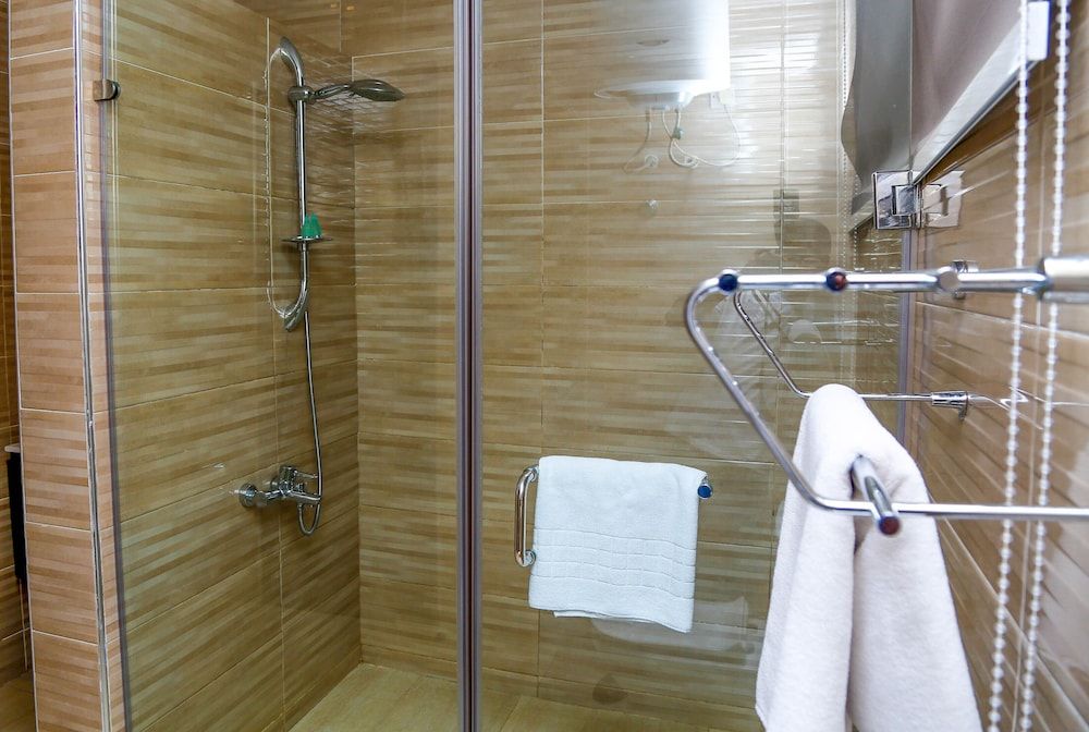 Midindi Hotel & Conference Center Standard Room, 1 Queen Bed 12