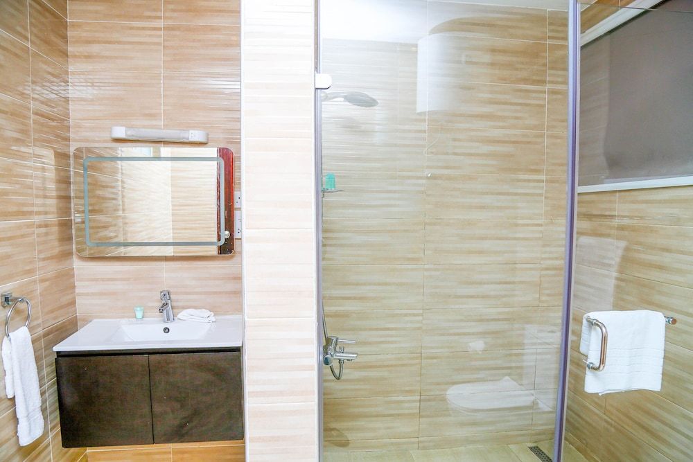 Midindi Hotel & Conference Center Standard Room, 1 Queen Bed 14