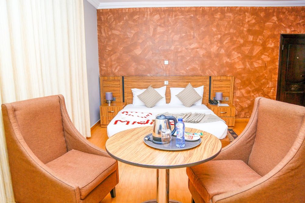 Midindi Hotel & Conference Center Standard Room, 1 Queen Bed 6