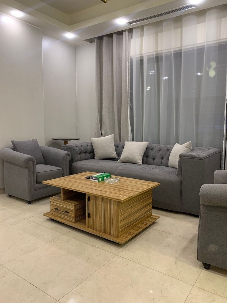 Luxurious 3 Bedroom Apartment in Heart of Amman Apartment, 3 Bedrooms, Accessible, Smoking 23