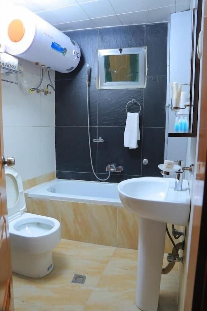 Melka International Hotel Deluxe Double Room 2