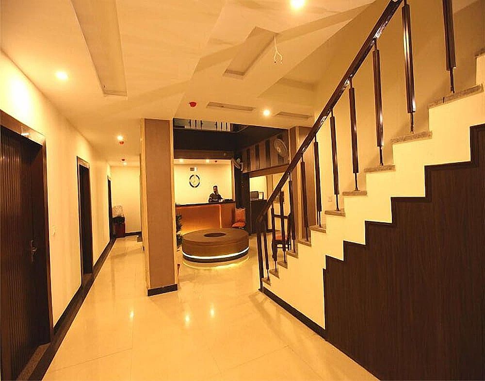 undefined Hotel Avalon Taj 3