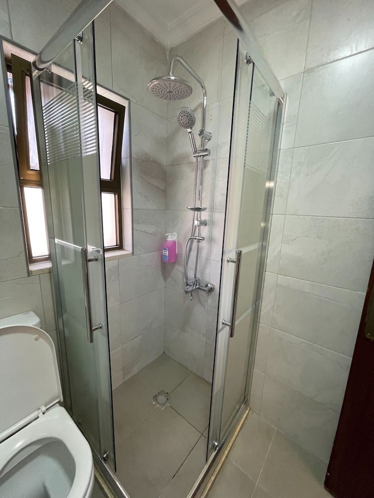 This Special Place Boasts an Unbeatable Location Apartment, 2 Bedrooms, Accessible, Smoking 15