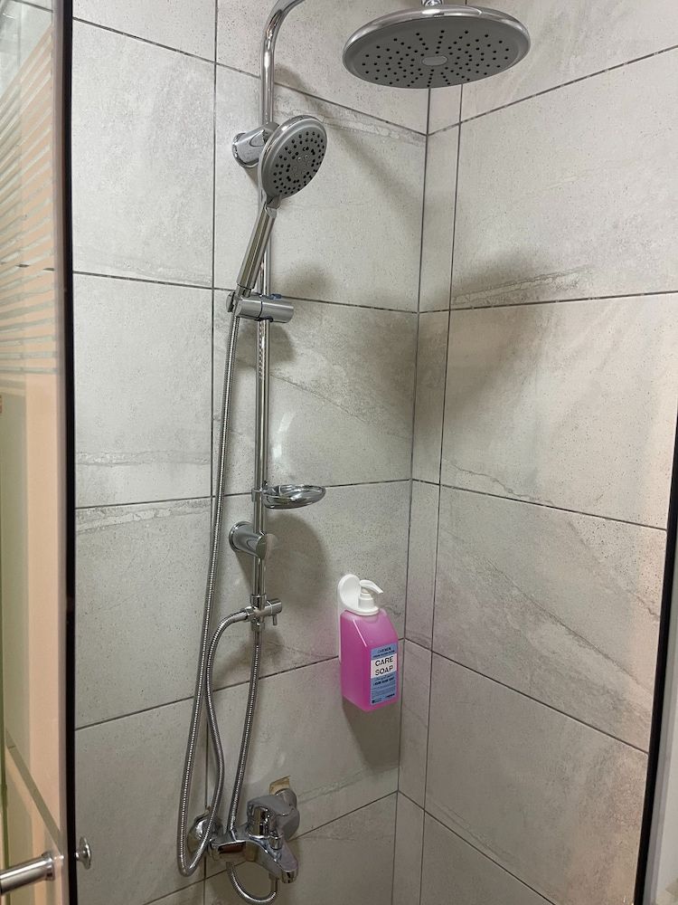 This Special Place Boasts an Unbeatable Location Apartment, 2 Bedrooms, Accessible, Smoking 12