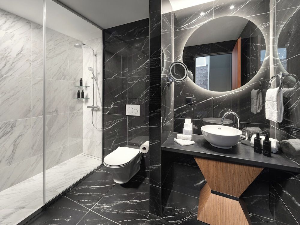 Mamaison Hotel Chain Bridge Budapest Elizabeth Suite 6