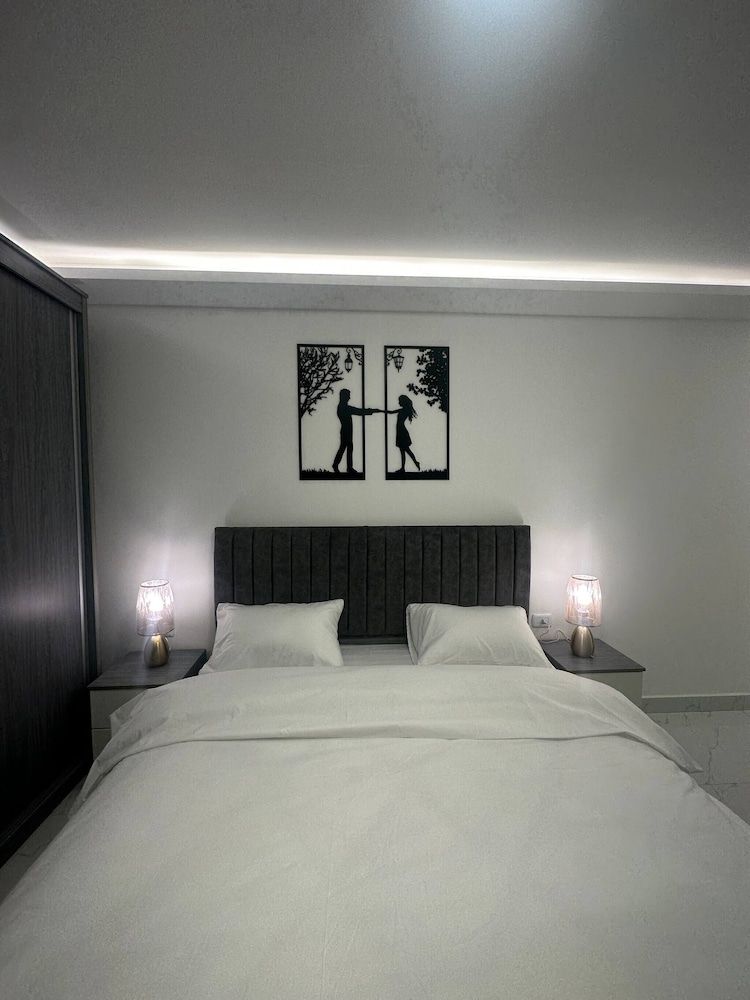 Cozy Rooftop Near Al Services 23 Apartment, 2 Bedrooms, Accessible, Smoking 3