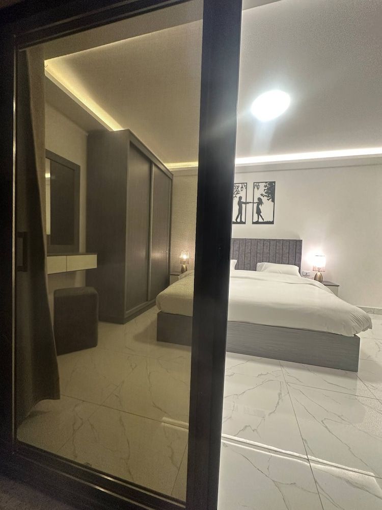 Cozy Rooftop Near Al Services 23 Apartment, 2 Bedrooms, Accessible, Smoking 18