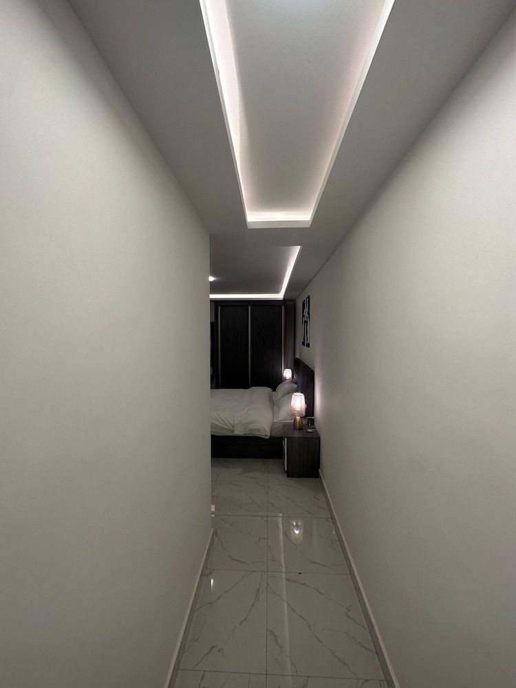 Cozy Rooftop Near Al Services 23 Apartment, 2 Bedrooms, Accessible, Smoking 19