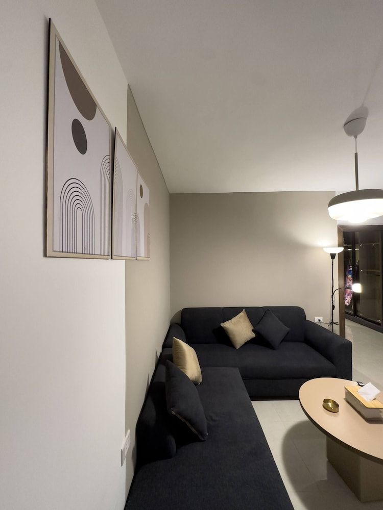 Stylish Luxe Apartment Apartment, 1 Bedroom, Accessible, Smoking 15