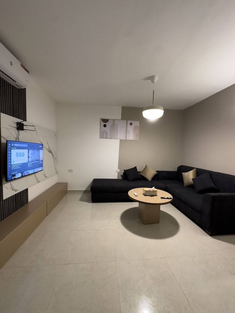 Stylish Luxe Apartment Apartment, 1 Bedroom, Accessible, Smoking 19