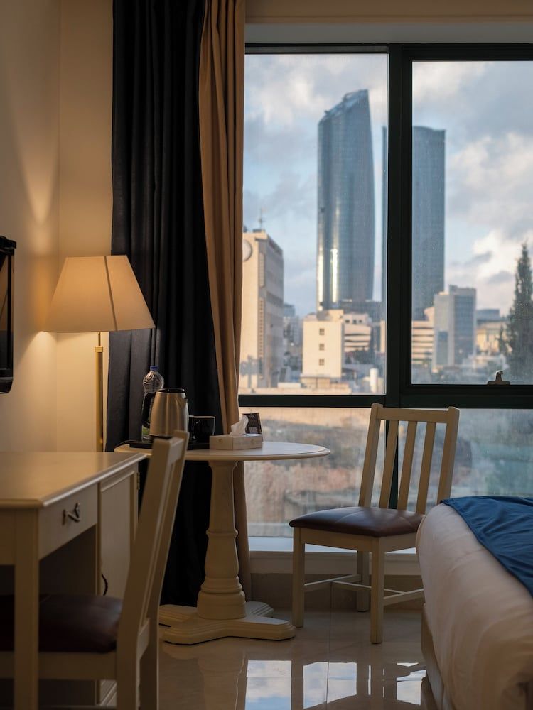 Amman West Luxury Hotel Deluxe Double or Twin Room 9