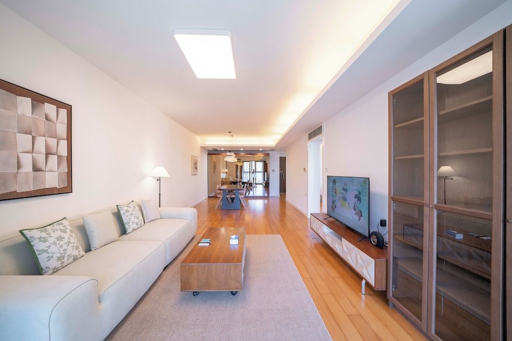 Tyms Elegant 2BR 1BA Apt Walk to Malls Superior Apartment, 2 Bedrooms, Kitchen, City View 21