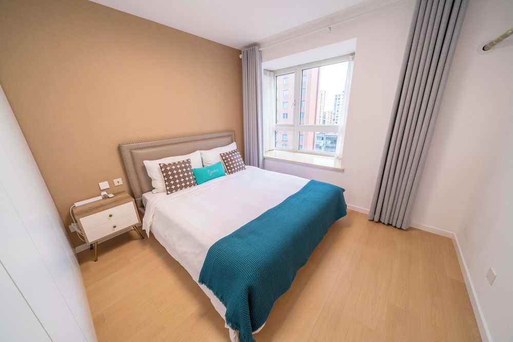 Tyms Family 3BR 2BA APT Superior Apartment, 3 Bedrooms, Kitchen, City View