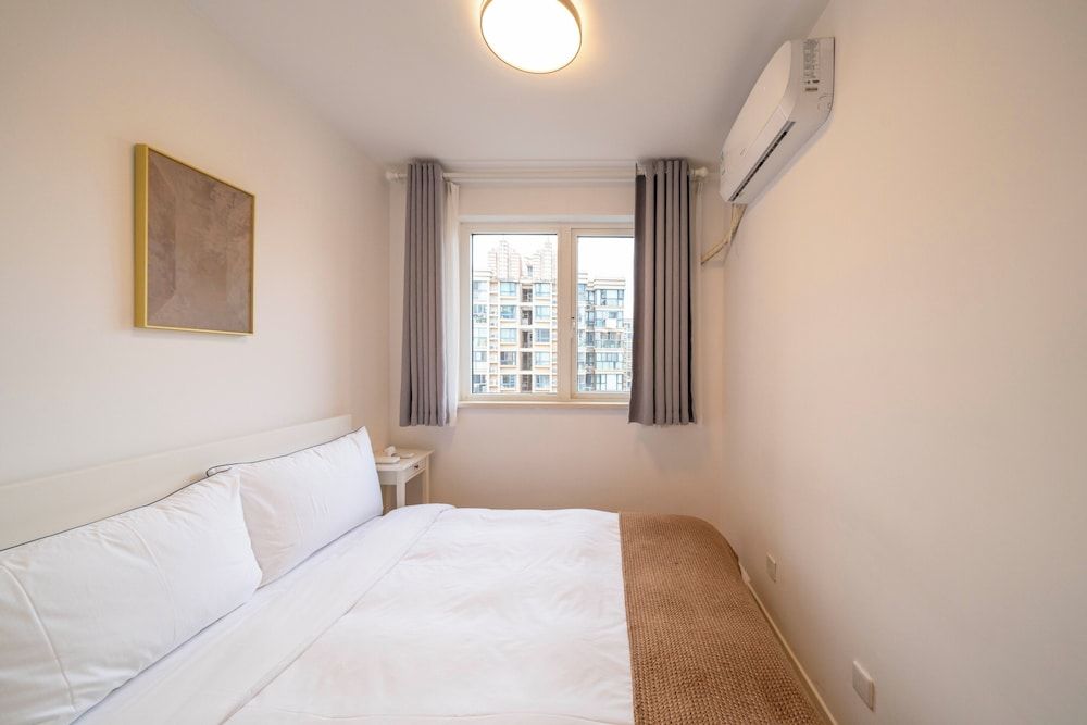 Tyms Family 3BR 2BA APT Superior Apartment, 3 Bedrooms, Kitchen, City View 2