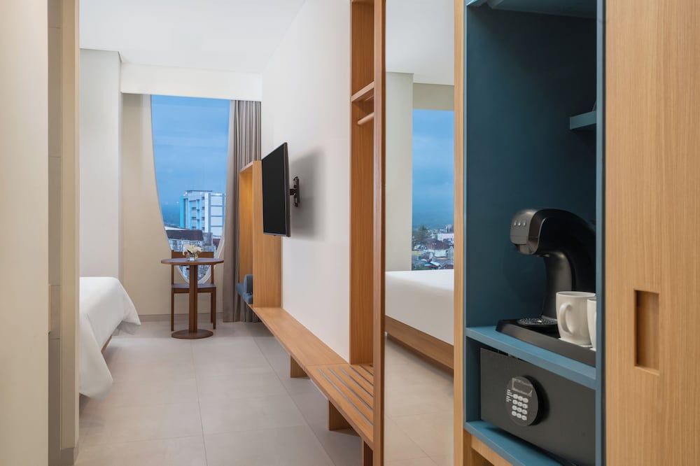 ARTOTEL Leguna Magelang Deluxe King 4