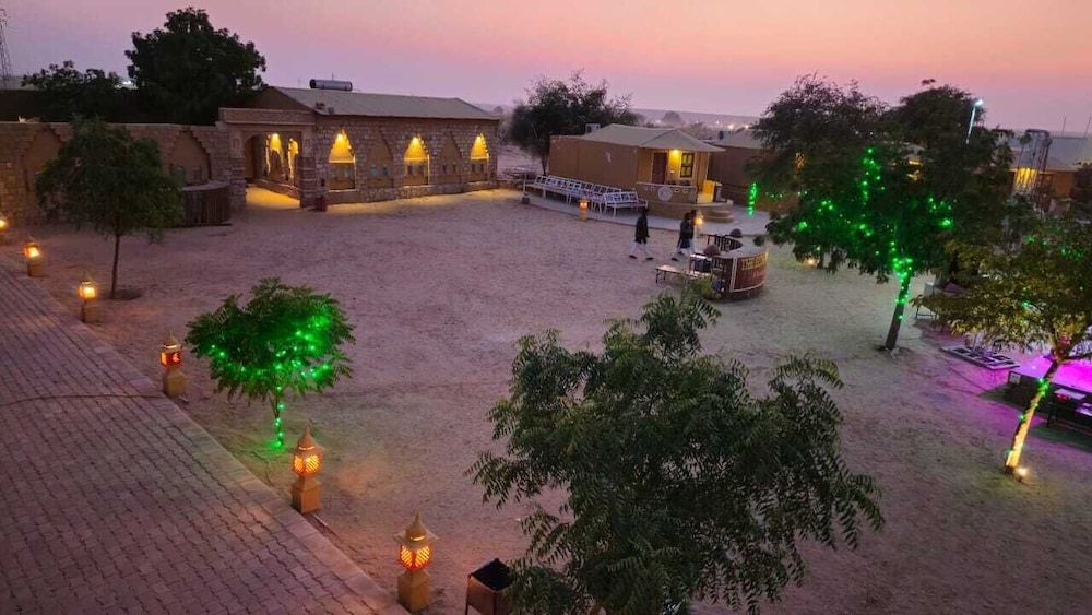 Dune safari camp & resort