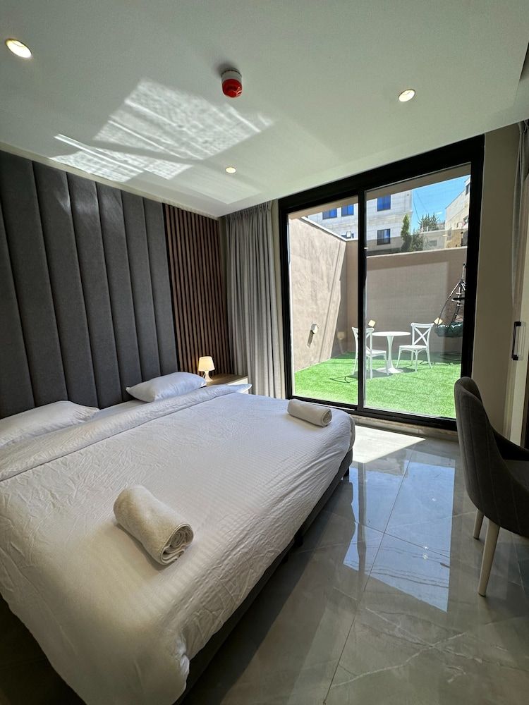Charming Amman Apartment With Garden and Balcony Apartment, 2 Bedrooms, Accessible, Smoking 5