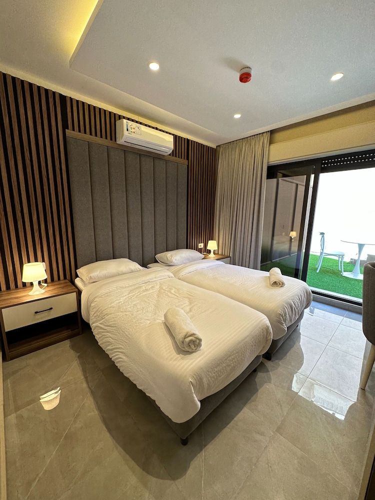 Charming Amman Apartment With Garden and Balcony Apartment, 2 Bedrooms, Accessible, Smoking 3