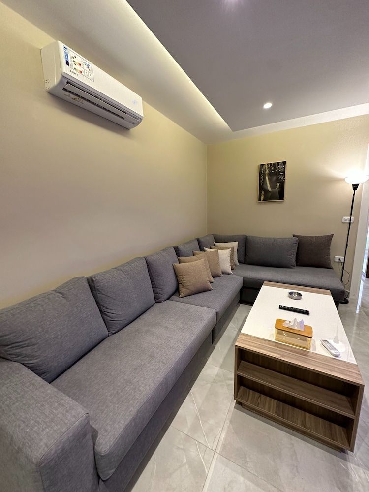 Charming Amman Apartment With Garden and Balcony Apartment, 2 Bedrooms, Accessible, Smoking 8