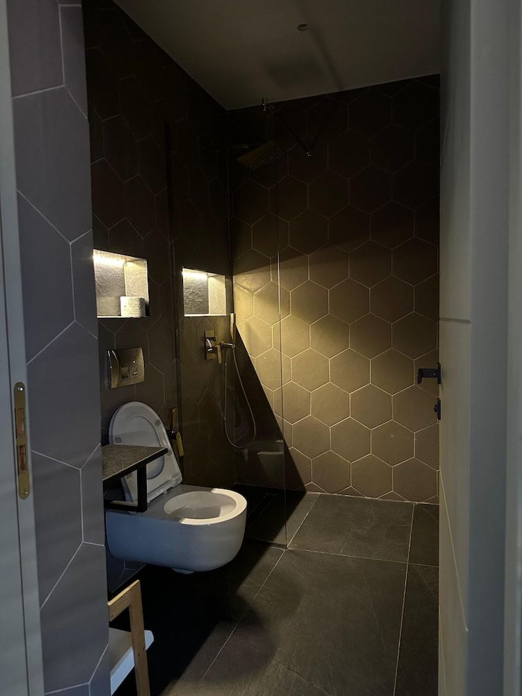 La Mirage Suites & Apartments ROOM 04 7