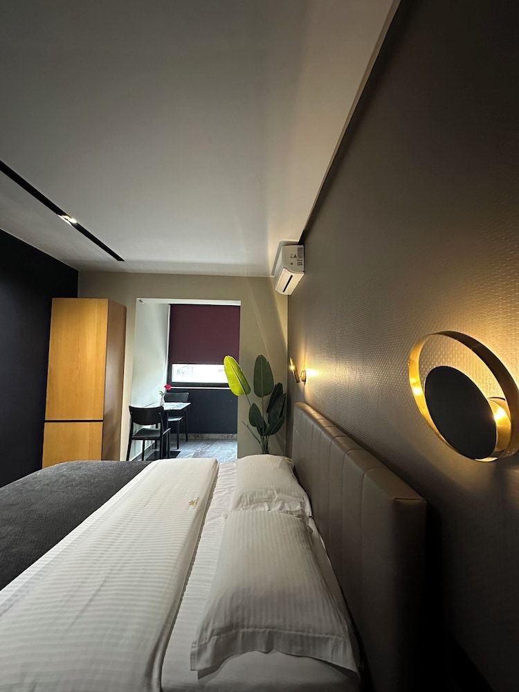 La Mirage Suites & Apartments ROOM 04 8