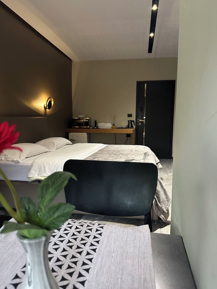 La Mirage Suites & Apartments ROOM 04 4