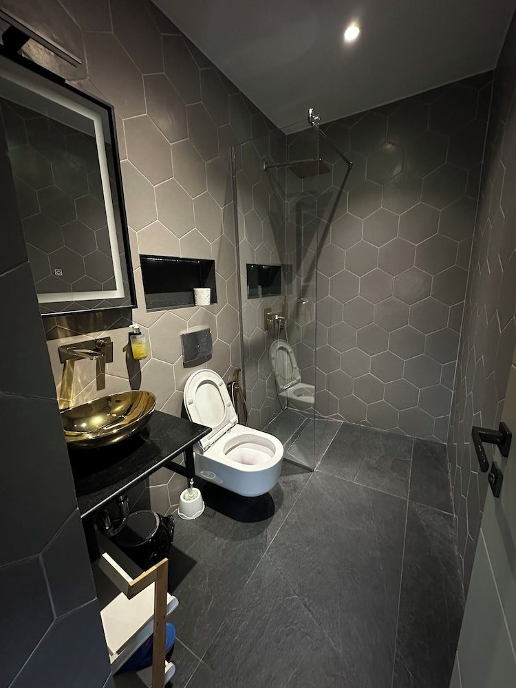 La Mirage Suites & Apartments ROOM 04 6