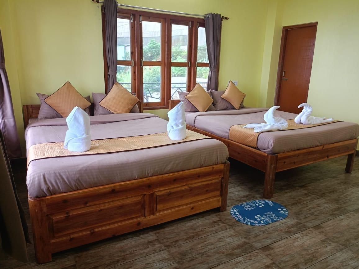 Rupsadeya Homestay Sittong Family Room with Mountain View 2