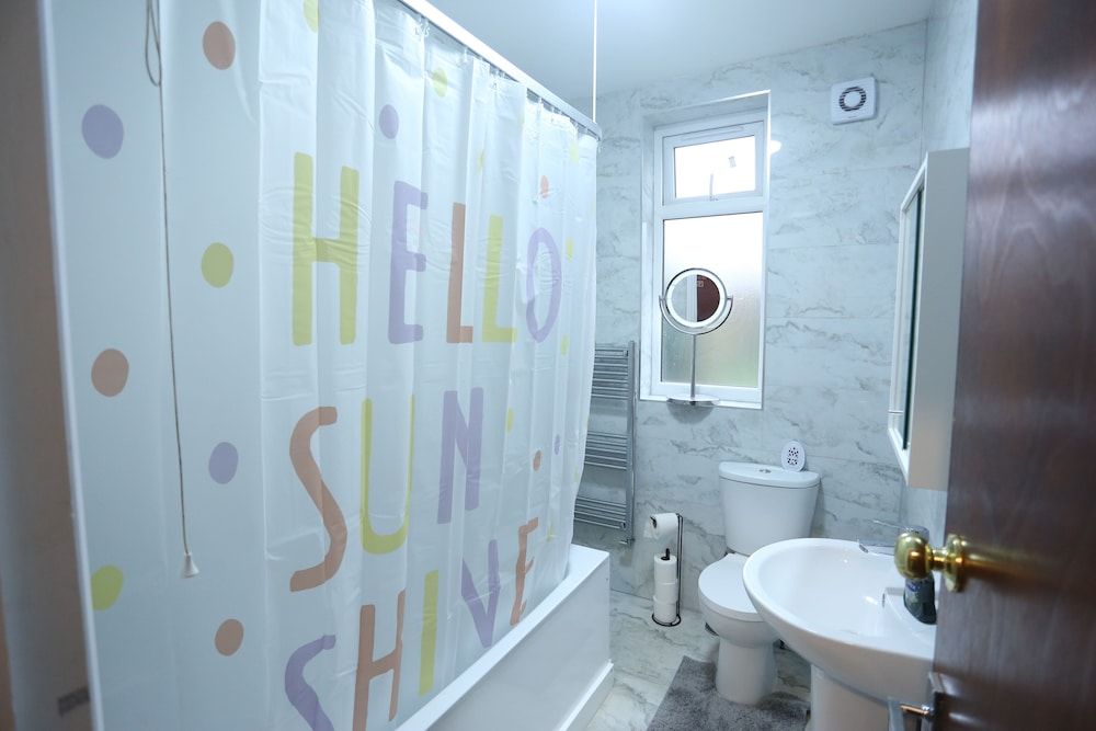 Heathrow roomzzzz B&B Classic Double Room, Non Smoking, Garden Area 39