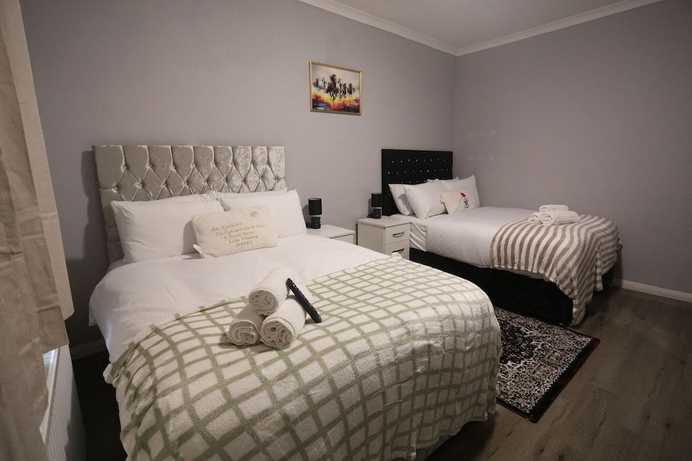 Heathrow roomzzzz B&B Classic Double Room, Non Smoking, Garden Area 19