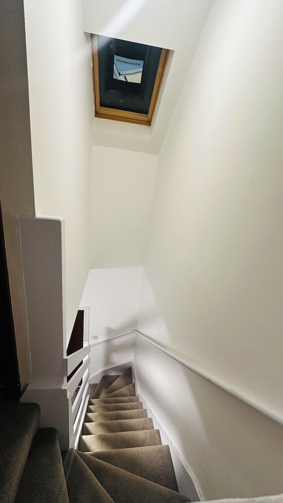 Heathrow roomzzzz B&B Classic Double Room, Non Smoking, Garden Area 56