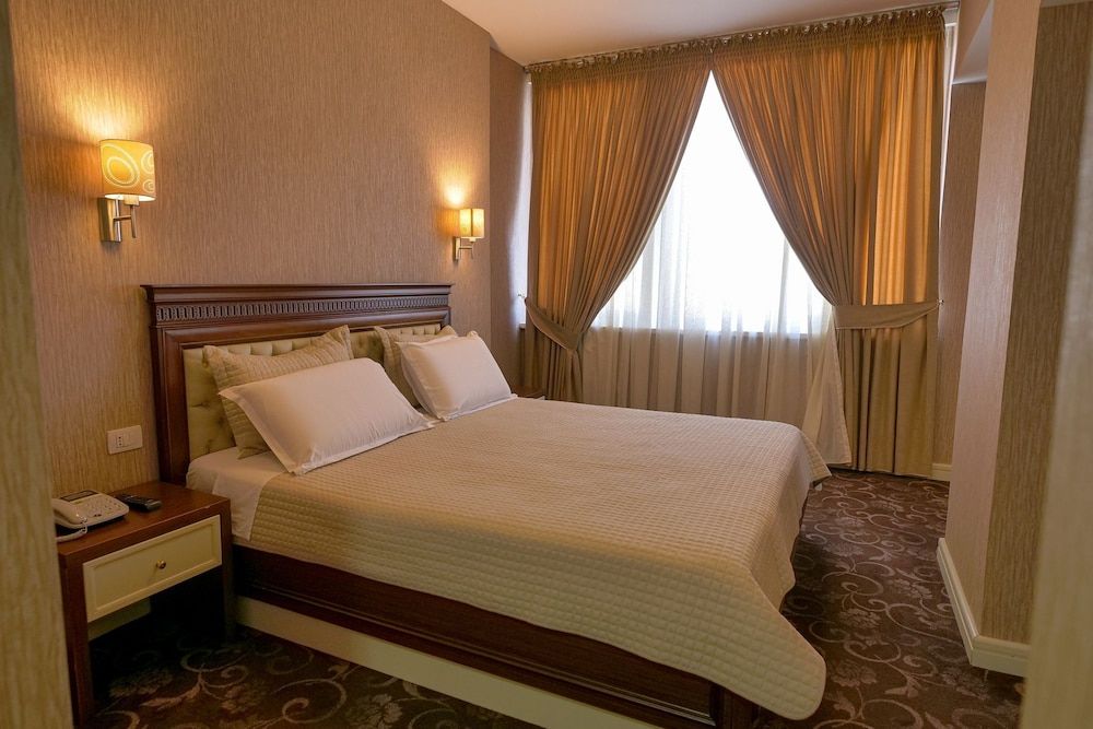 HOTEL ROZAFA Superior Double Room 2