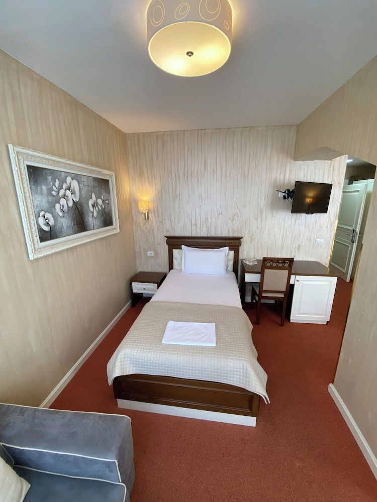 HOTEL ROZAFA Family Triple Room 3