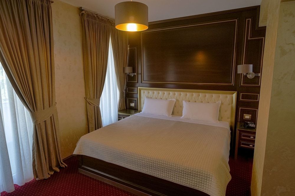 HOTEL ROZAFA Superior Double Room 3