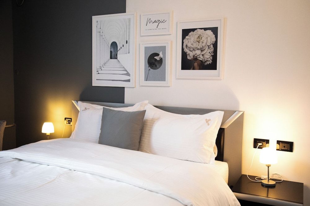 Triss Hotel Standard Double Room 2