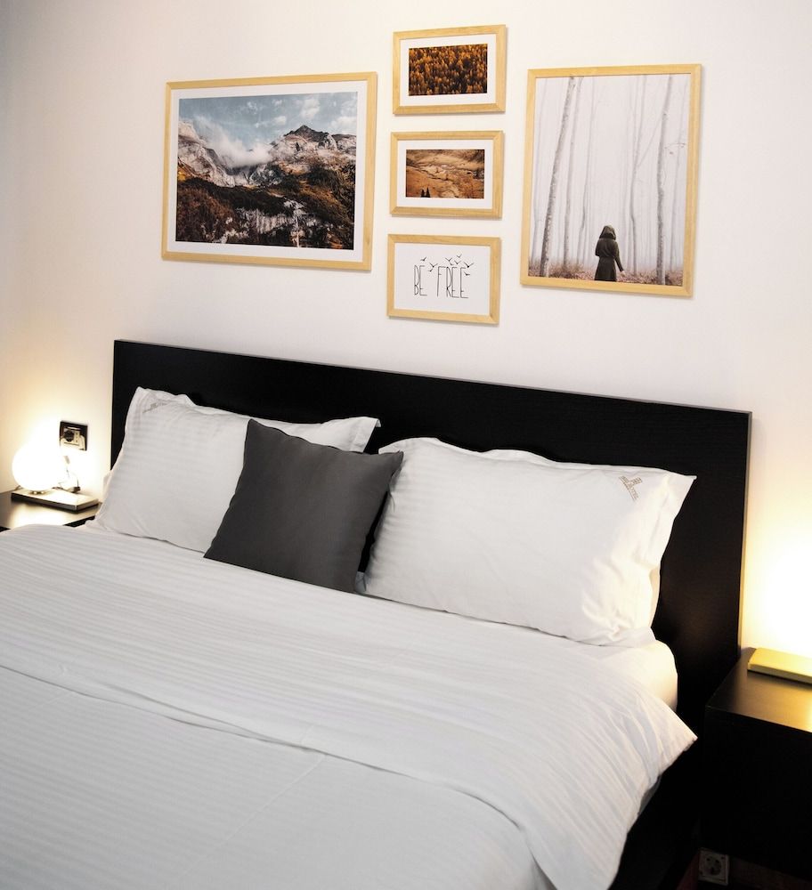 Triss Hotel Standard Double Room 8