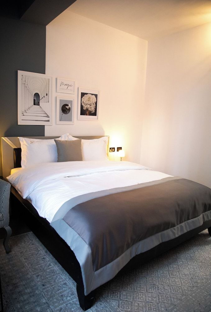 Triss Hotel Standard Double Room 5