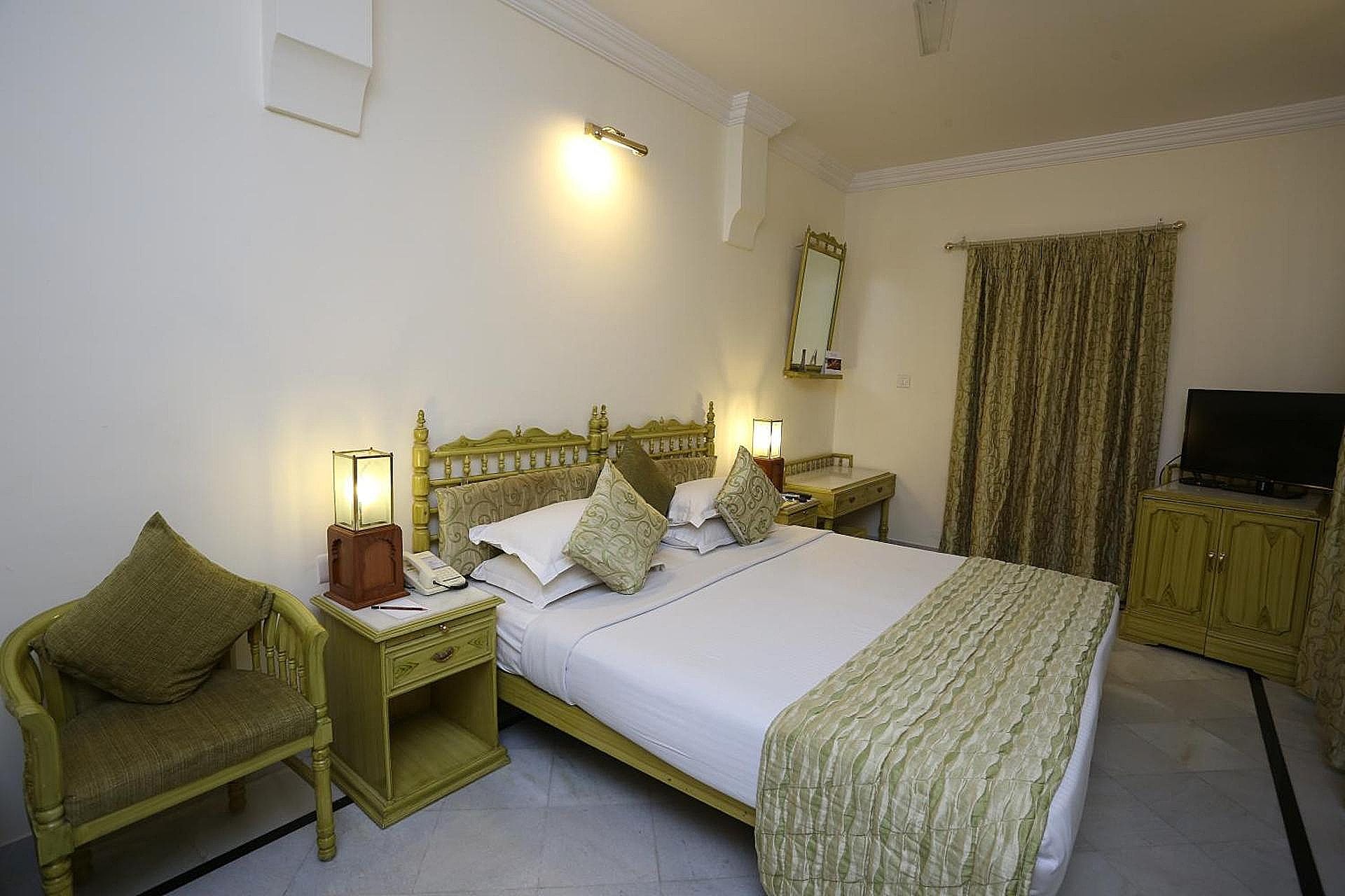 undefined Garden Hotel 5