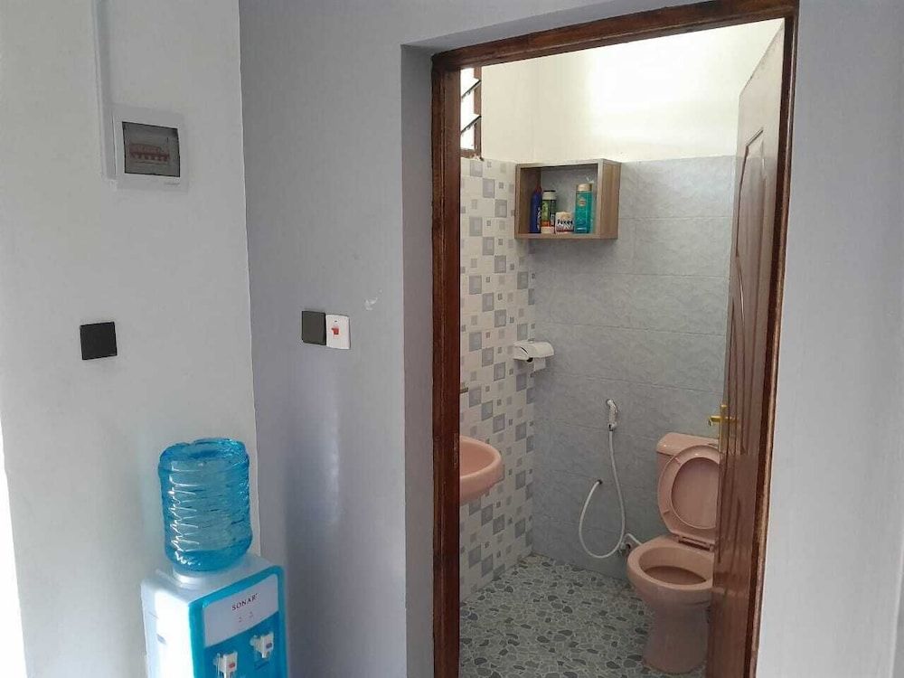 Kelly Homes Comfort Apartment, 1 Queen Bed, Private Bathroom 4