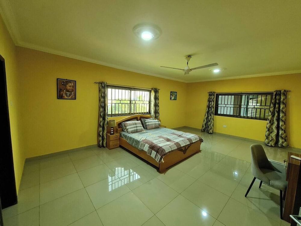 The Charways Lodge Deluxe Triple Room, 1 King Bed, Garden View