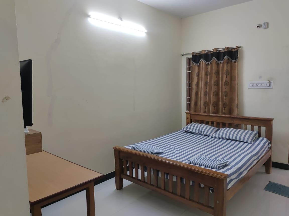 Nalli Plaza Budget Double Air-Conditioning 3