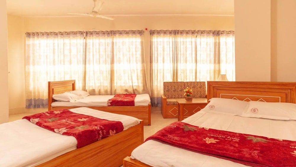Hotel Sikder Residential Standard Quadruple Room 4