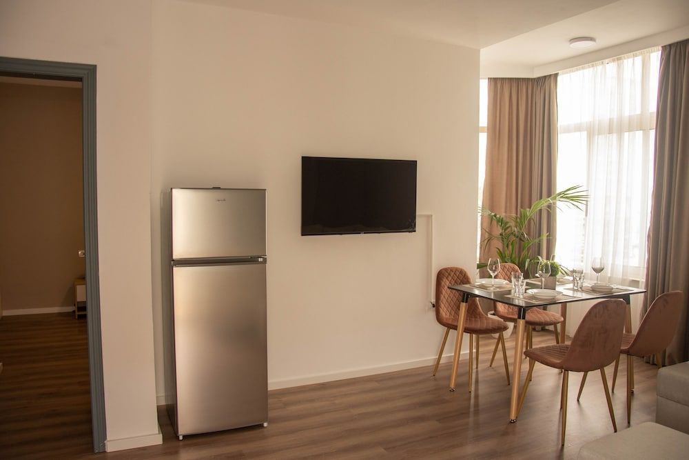 Wave Beachfront Apartments Family Apartment 9