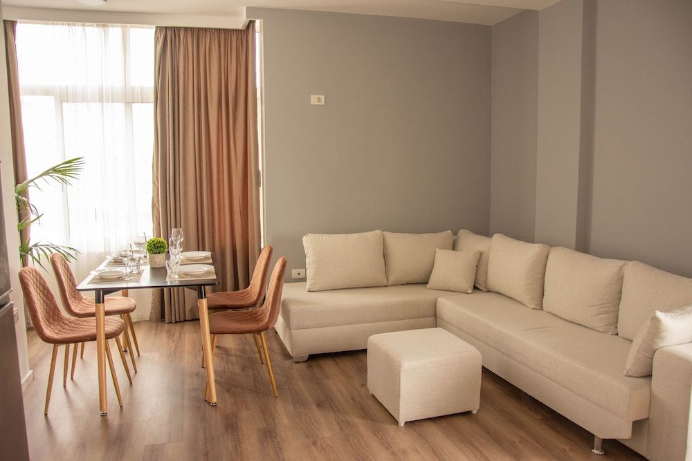 Wave Beachfront Apartments Family Apartment 8